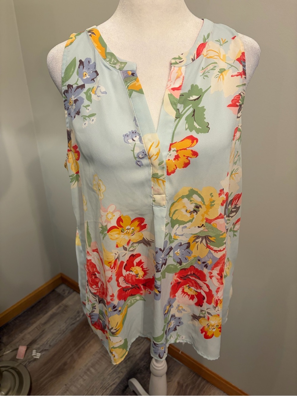 Kenar Floral Sleeveless V-Notch Camisole - Light Blue Multi